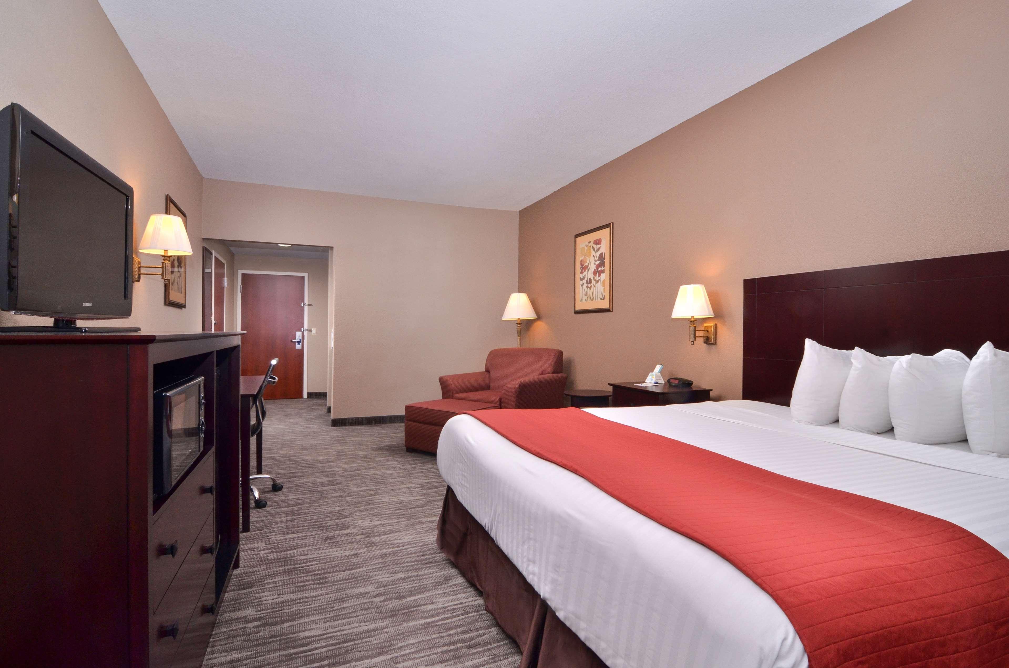 Best Western Dayton Inn & Suites Exterior photo